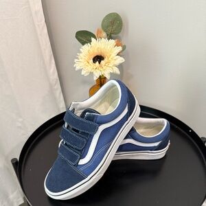 VANS OLD SCHOOL V UNISEX SUEDE/CANVAS SNEAKER